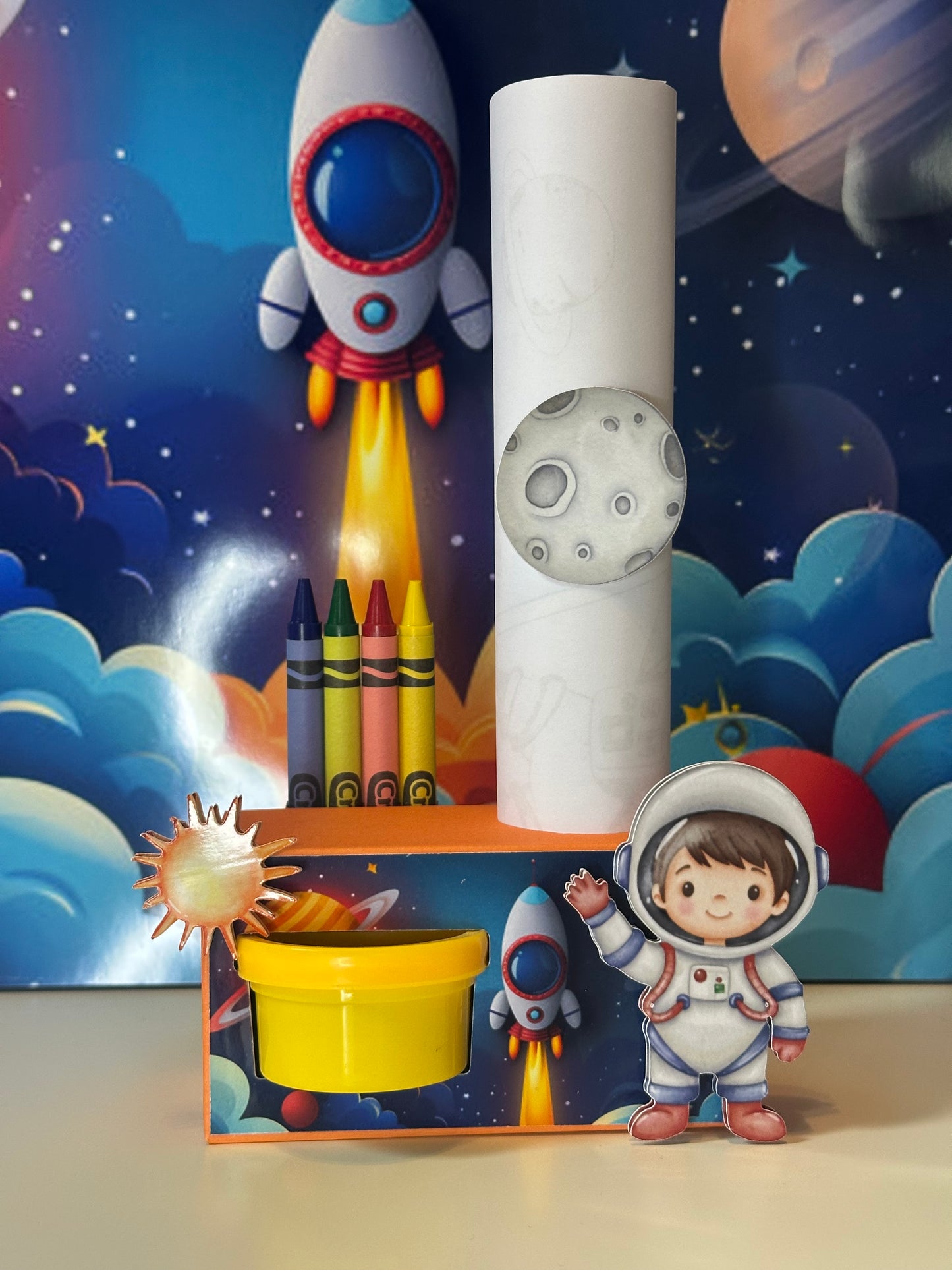 Astronaut Kleur- & Knutseltraktatie met Naam – Ruimte Thema